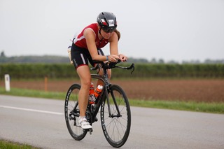 Nicole Nadler auf dem Rad